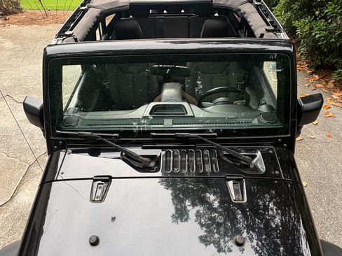 Used 2017 Jeep Wrangler Unlimited Sport w/ Connectivity Group AWD/4WD image 14