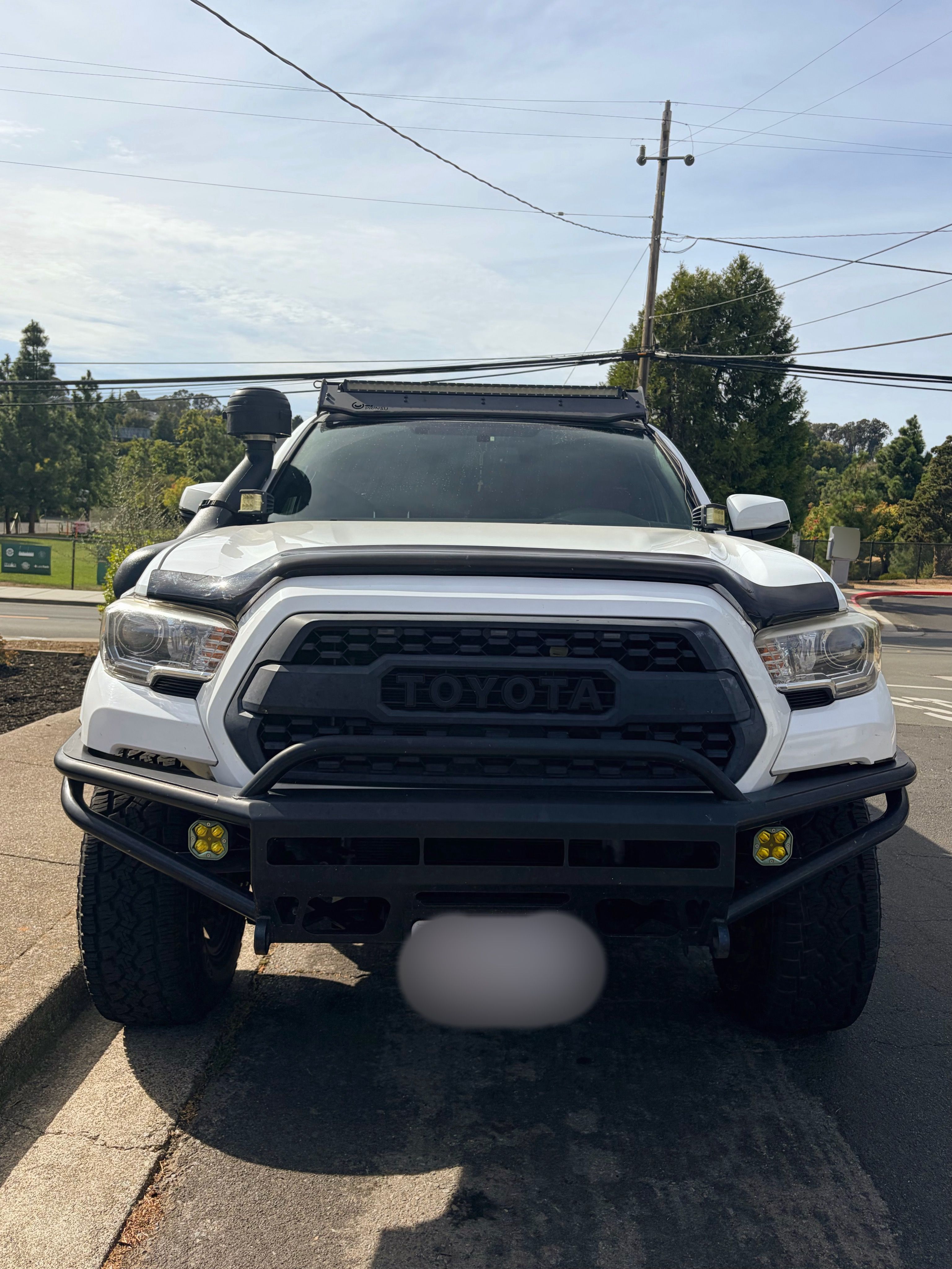 Used 2016 Toyota Tacoma TRD Off-Road AWD/4WD image 14