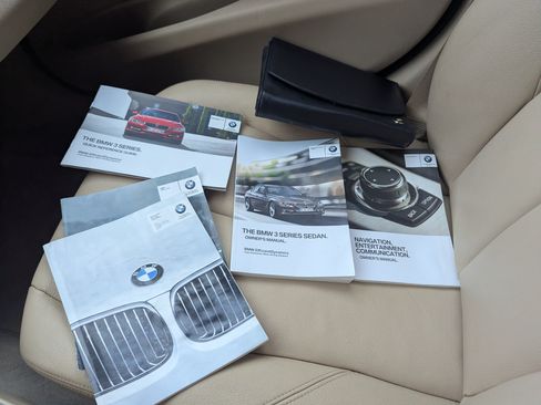 Used 2013 BMW 328i xDrive 328i xDrive Sedan 4D image 10