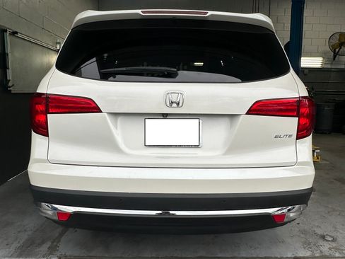 Used 2017 Honda Pilot Elite image 13