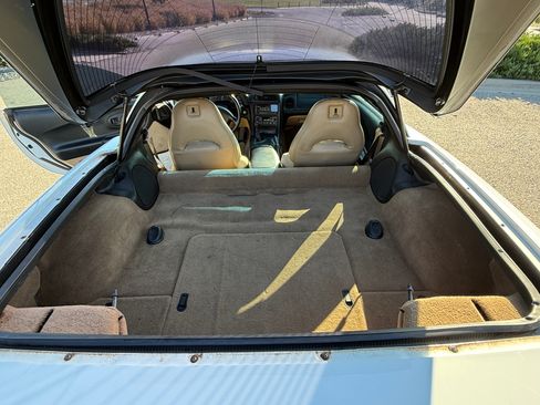 Used 1998 Chevrolet Corvette Coupe w/ Memory Pkg image 12