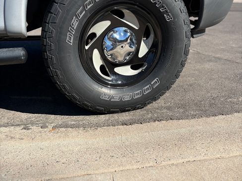 Used 2001 Ford F150 4x4 SuperCrew image 6