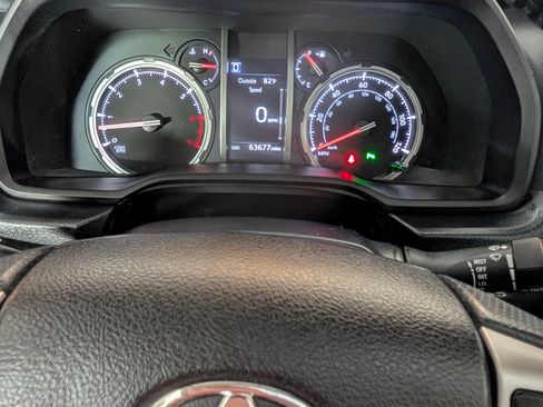 Used 2022 Toyota 4Runner Limited image 10
