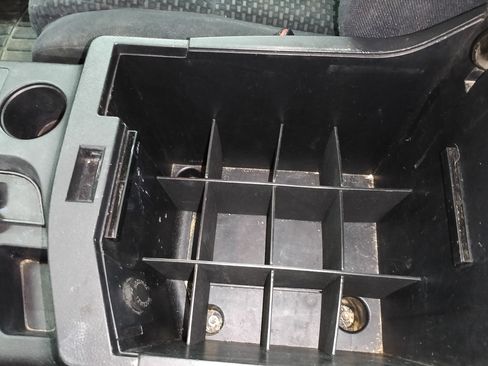 Used 2010 Toyota Tundra 4x4 Double Cab w/ SR5 Pkg image 21