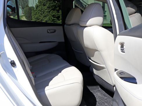 Used 2019 Nissan Leaf SL w/ SL Technology Package image 8