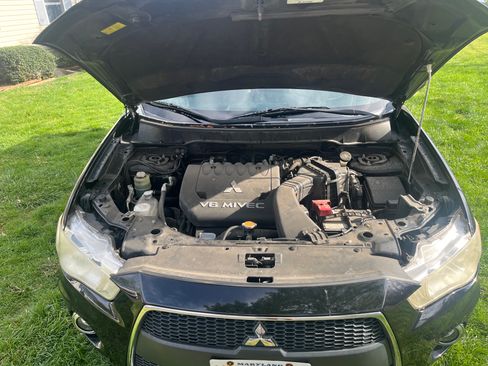 Used 2012 Mitsubishi Outlander GT image 6