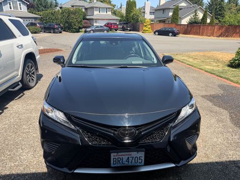 Used 2020 Toyota Camry XSE w/ Driver Assist Package FWD image 4