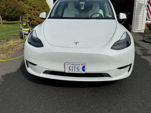 Used 2022 Tesla Model Y Performance image 4