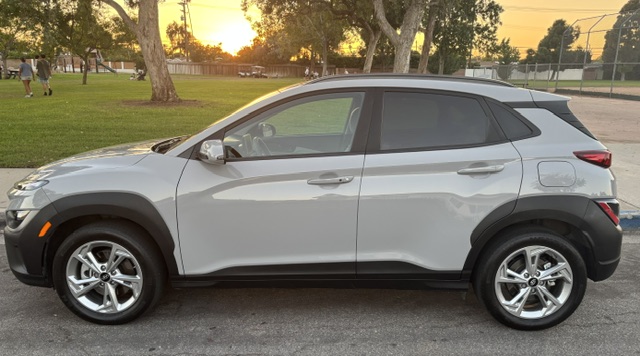 Used 2023 Hyundai Kona SEL w/ Cargo Package AWD/4WD image 4