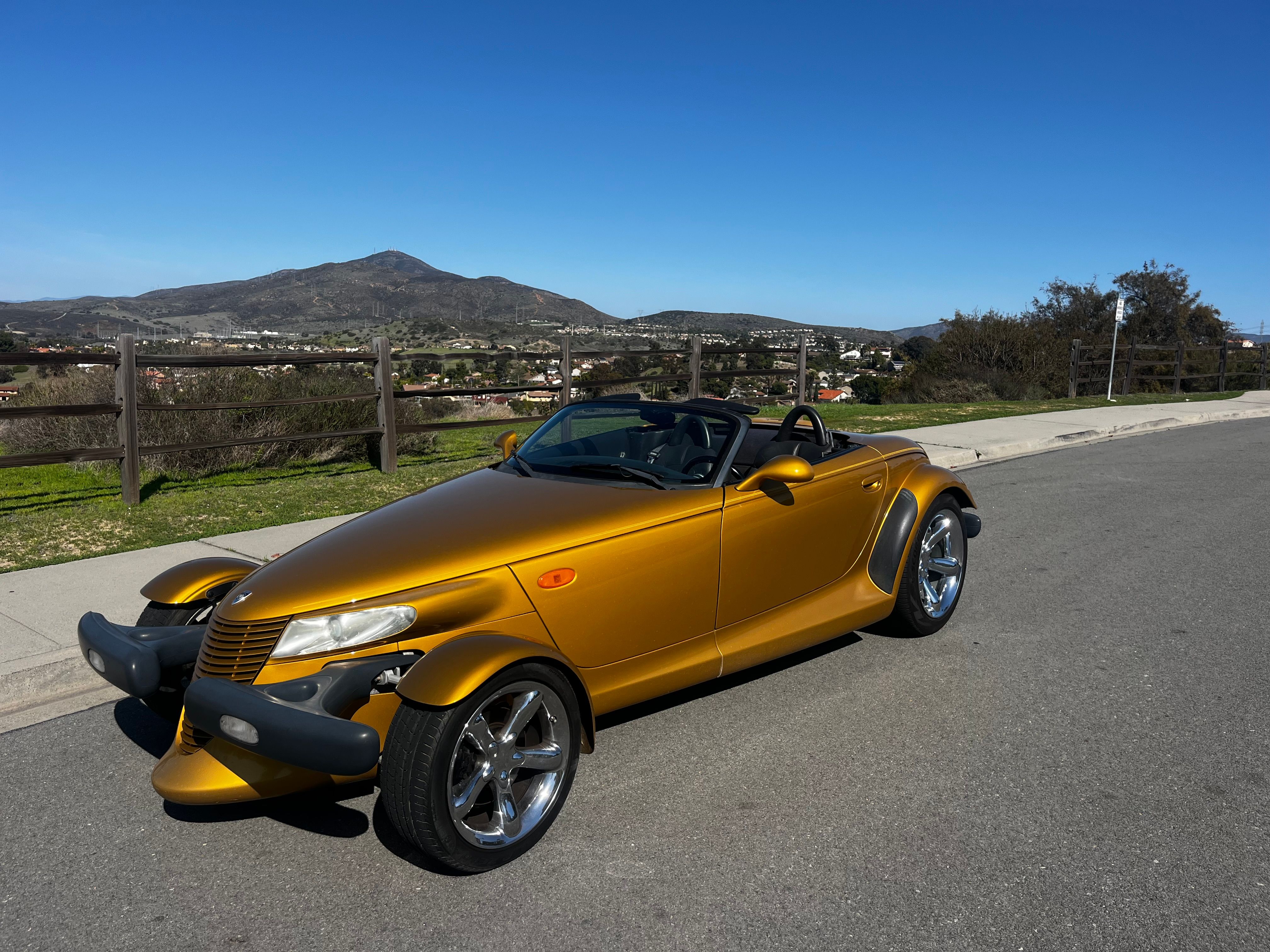 Used 2002 Chrysler Prowler RWD image 25