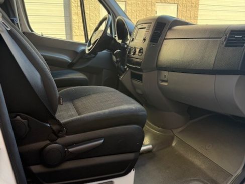 Used 2016 Mercedes-Benz Sprinter 3500 image 6