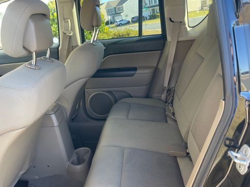 Used 2010 Jeep Compass Sport image 5