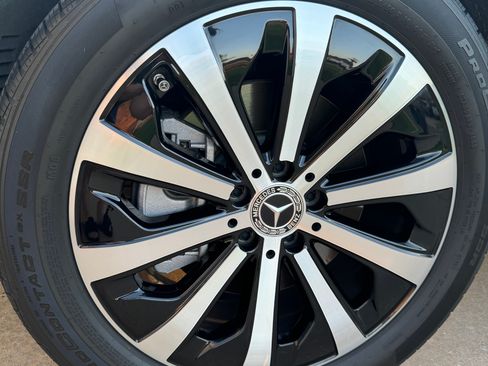 Used 2022 Mercedes-Benz GLB 250 4MATIC image 13