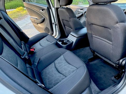 Used 2018 Chevrolet Volt LT image 6