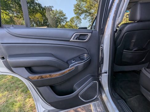 Used 2016 GMC Yukon Denali w/ Open Road Package image 4