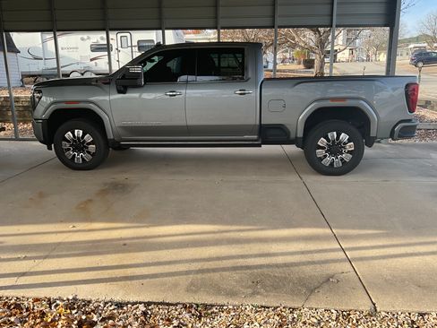 Used 2024 GMC Sierra 3500 Denali w/ Denali Reserve Package image 6