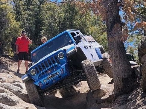 Used 2021 Jeep Gladiator Rubicon AWD/4WD image 19