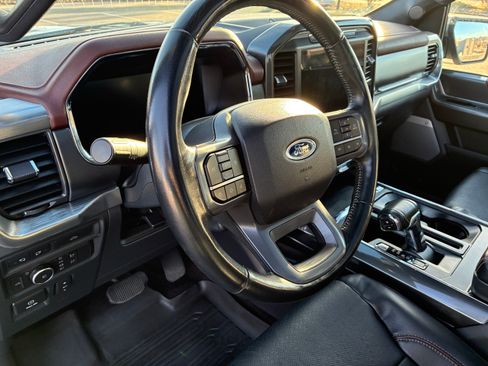 Used 2021 Ford F150 Lariat image 14