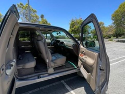 Used 2000 Toyota Tundra Limited RWD image 13
