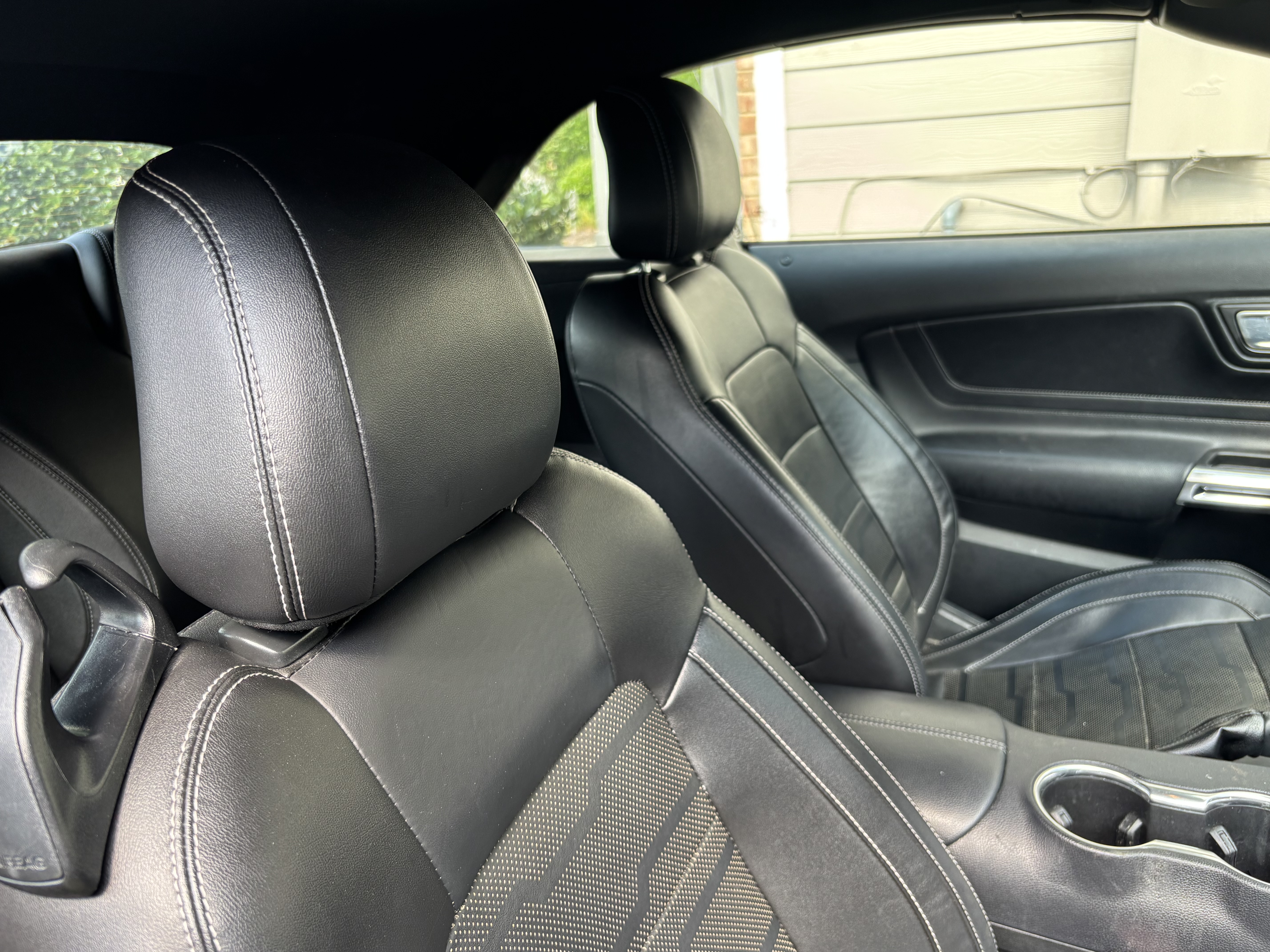 Used 2018 Ford Mustang Premium w/ Equipment Group 201A RWD image 15