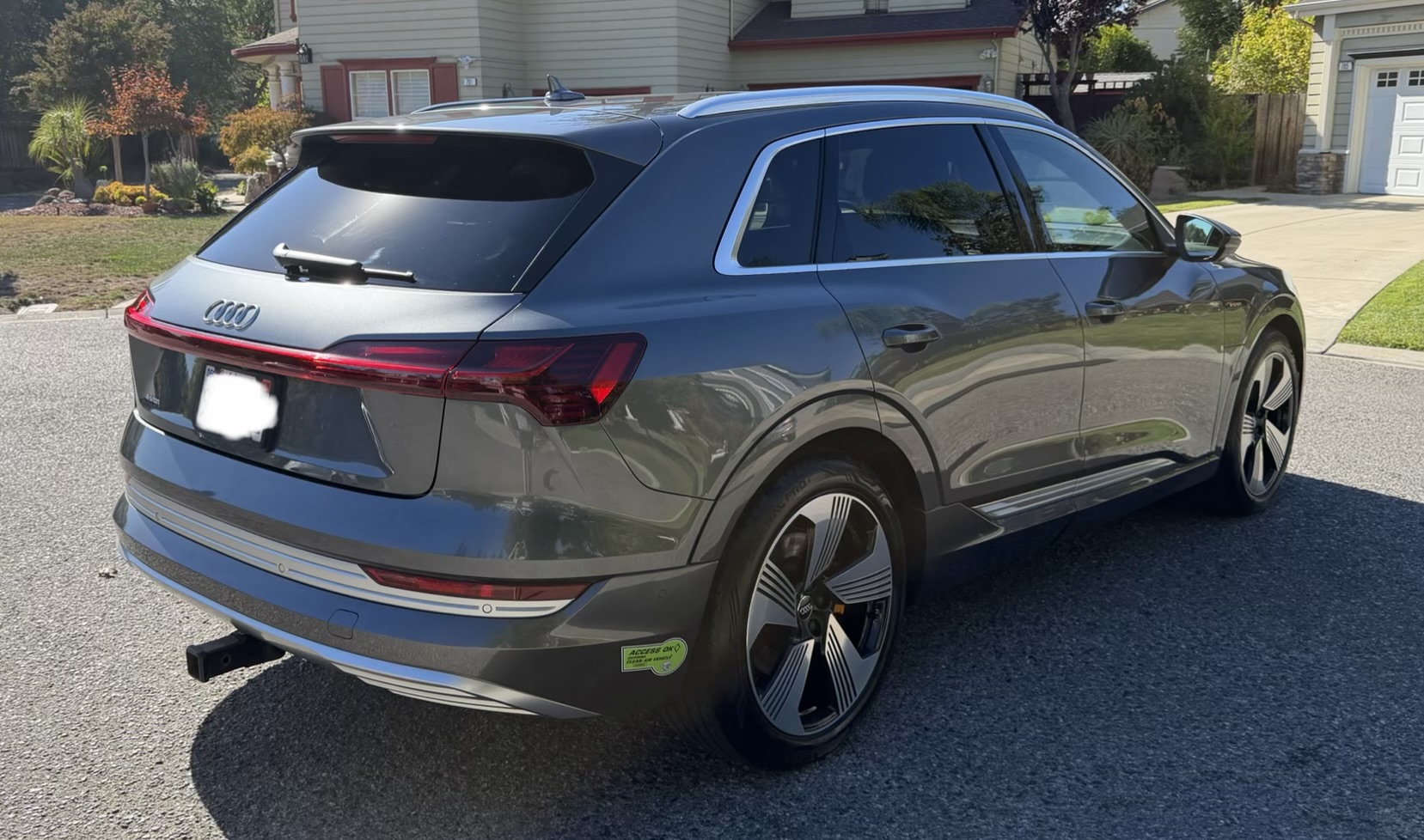 Used 2019 Audi e-tron Prestige w/ Prestige Package AWD/4WD image 5