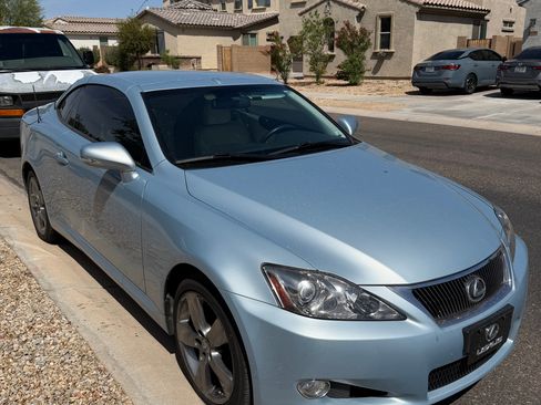 Used 2010 Lexus IS 250C image 1