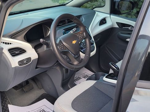 Used 2017 Chevrolet Bolt LT image 12