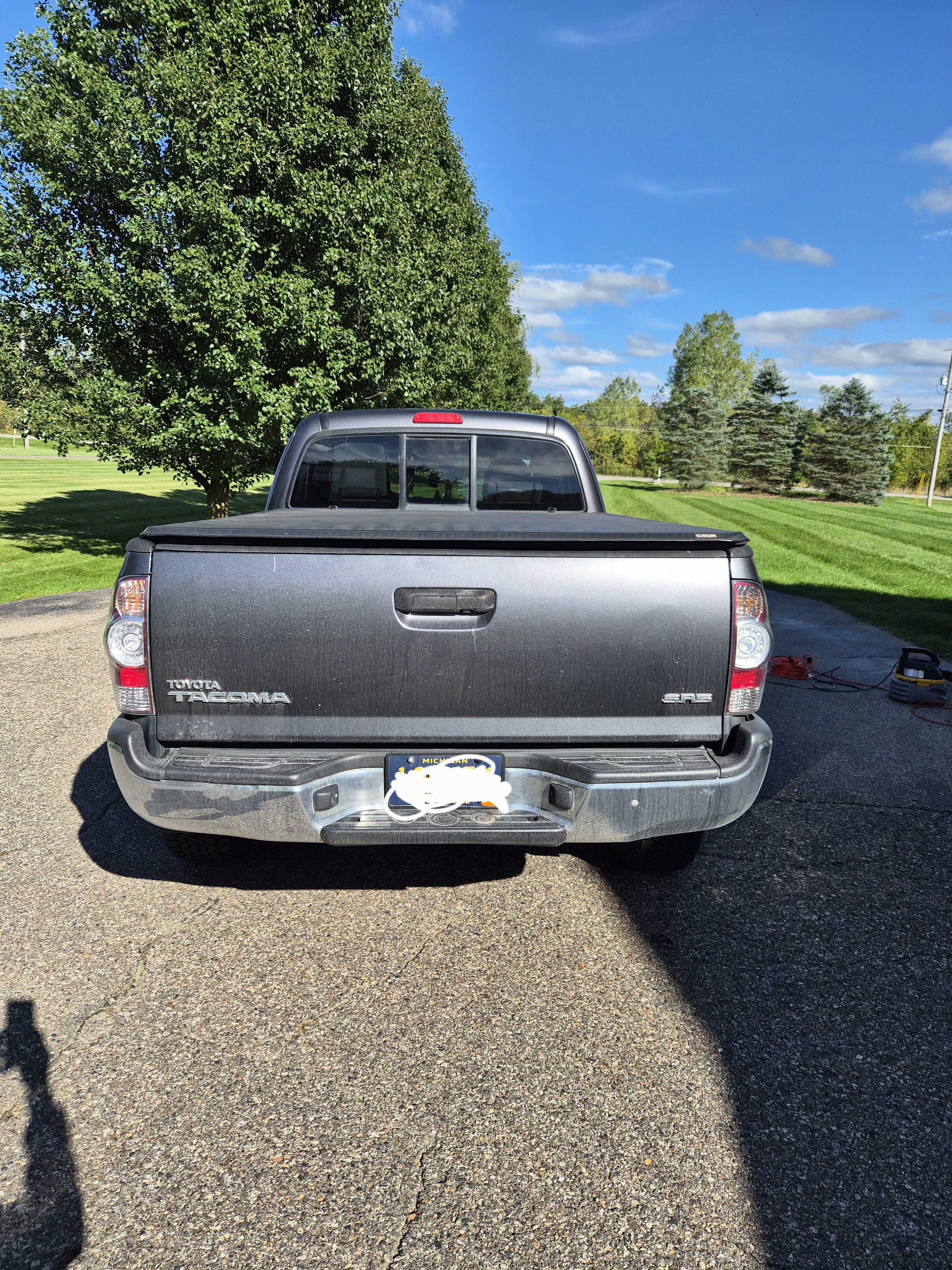 Used 2011 Toyota Tacoma 4x4 Access Cab w/ SR5 Pkg #2 image 6