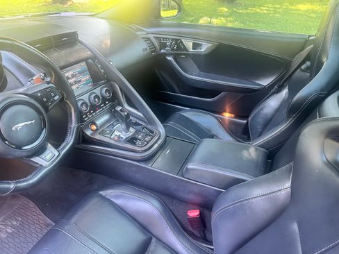 Used 2015 Jaguar F-TYPE R RWD image 9