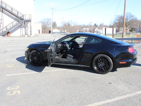 Used 2017 Ford Mustang GT w/ GT Performance Package image 5