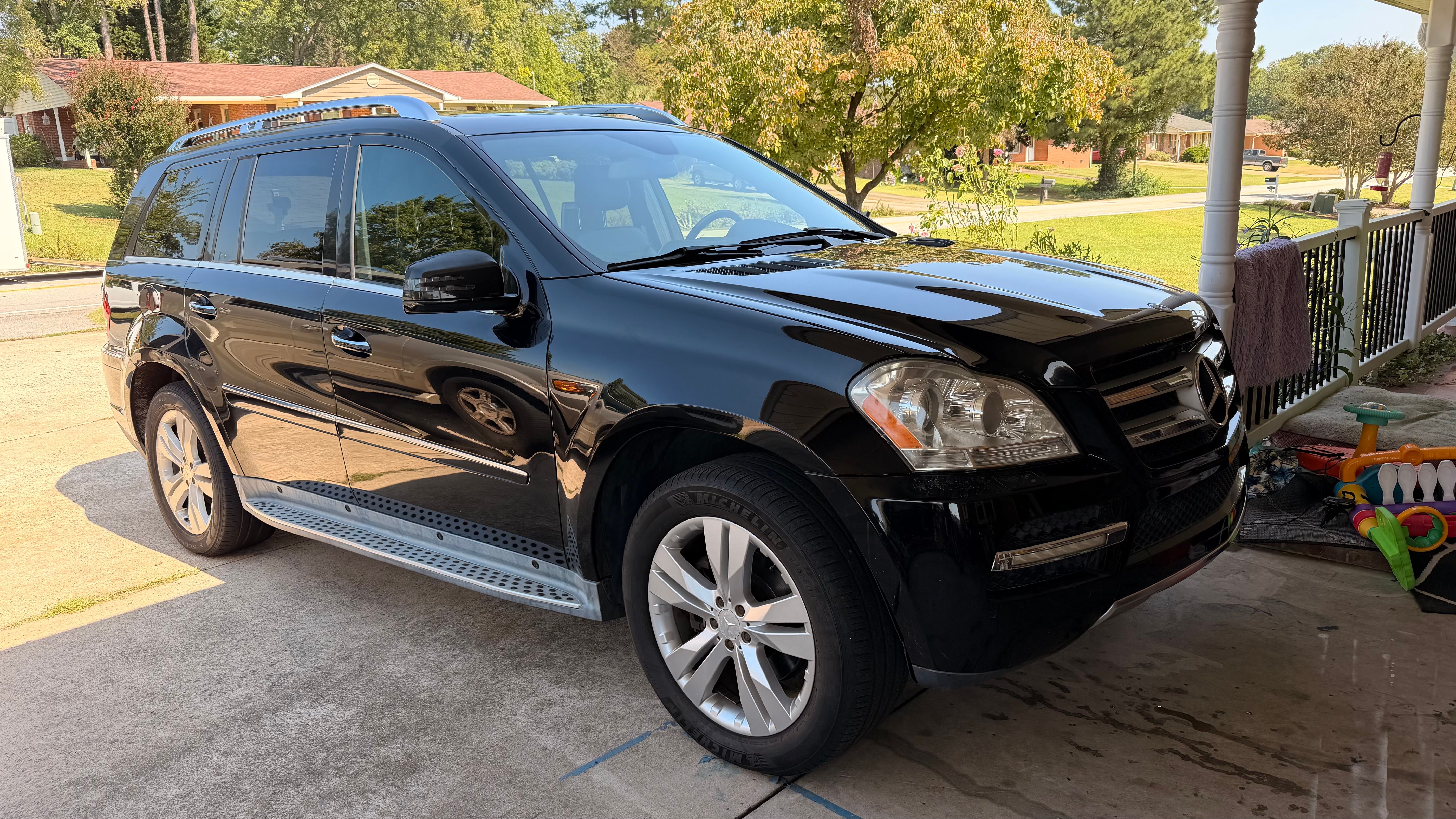 Used 2011 Mercedes-Benz GL 450 4MATIC image 23