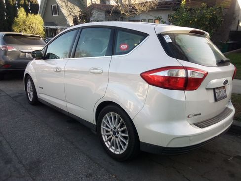 Used 2015 Ford C-MAX SEL w/ Equipment Group 303A image 2