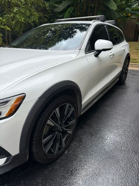 Used 2020 Volvo V60 T5 Cross Country w/ Protection Package Premier AWD/4WD image 5