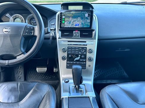 Used 2010 Volvo XC60 T6 image 9