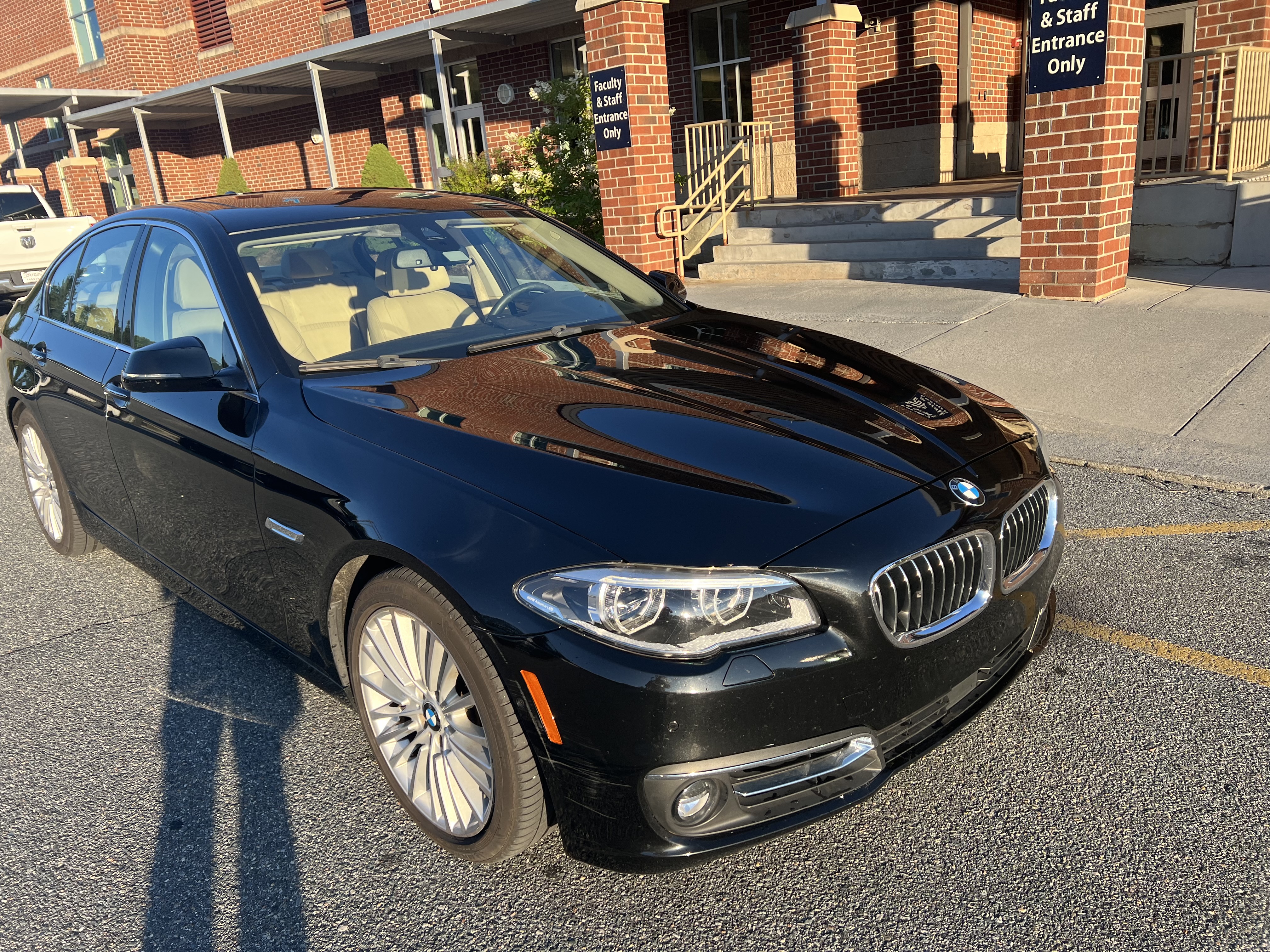 Used 2015 BMW 550i xDrive Sedan AWD/4WD image 4
