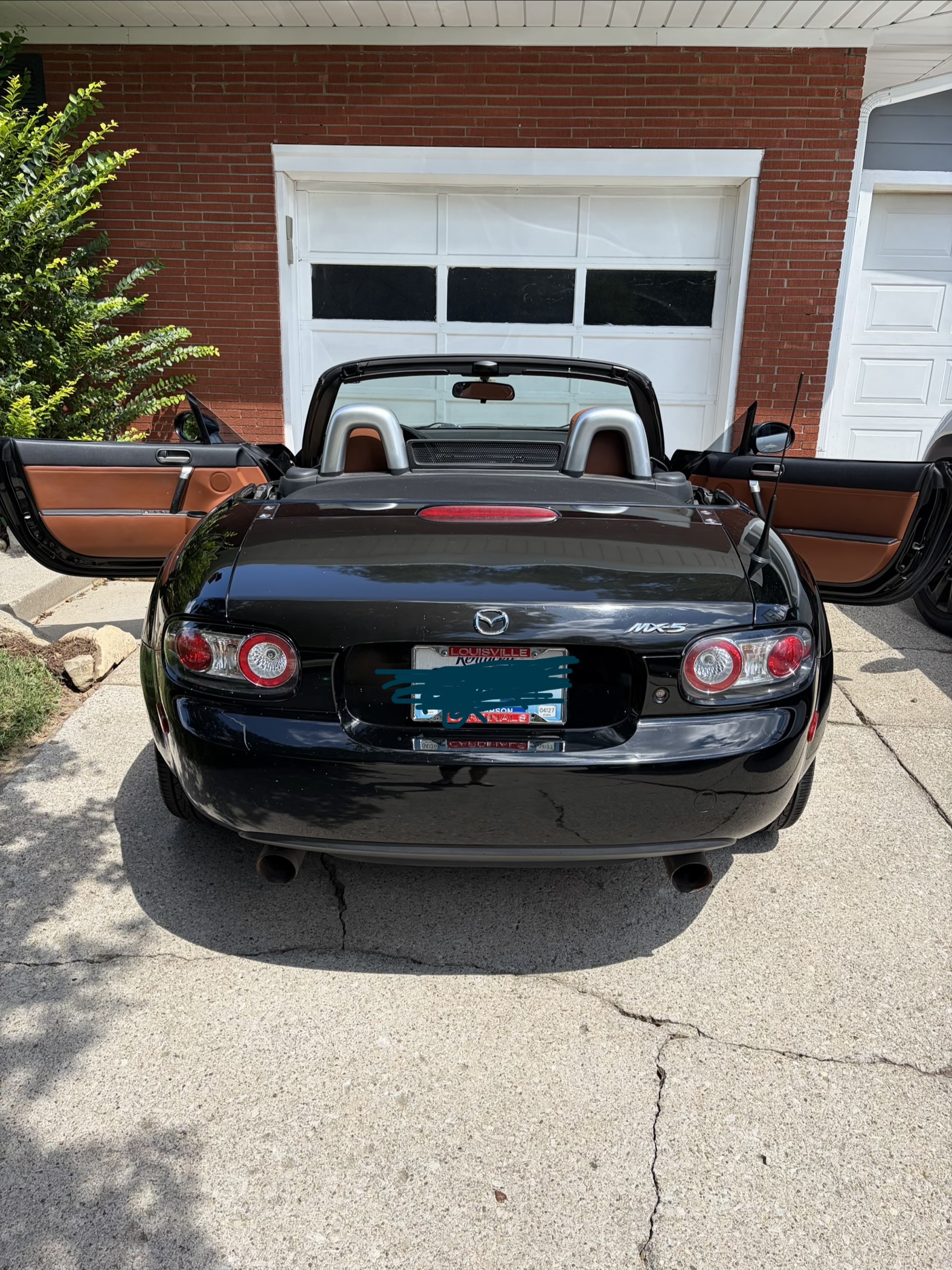 Used 2006 MAZDA MX-5 Miata Grand Touring RWD image 5