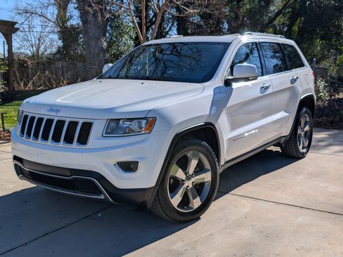 Used 2014 Jeep Grand Cherokee Limited w/ Trailer Tow Group IV image 14