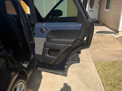 Used 2020 Land Rover Range Rover Sport HSE Dynamic image 14