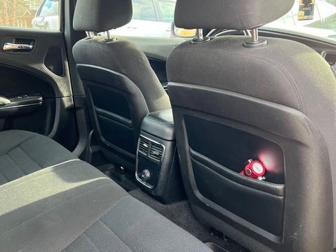 Used 2013 Dodge Charger SXT image 10