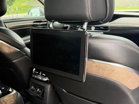 Used 2020 Genesis G90 5.0 Ultimate RWD image 10