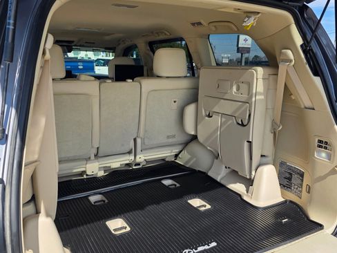Used 2017 Lexus LX 570 4WD image 18