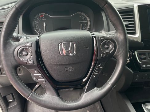 Used 2017 Honda Pilot Elite image 11