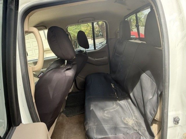 Used 2017 Nissan Frontier SV w/ SV Value Truck Package RWD image 12