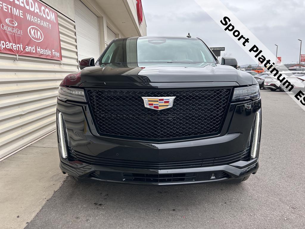 Used 2021 Cadillac Escalade ESV Sport Platinum w/ Heavy-Duty Trailer Package AWD/4WD image 2