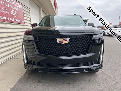Used 2021 Cadillac Escalade ESV Sport Platinum image 2