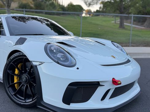 Used 2019 Porsche 911 GT3 RS image 17