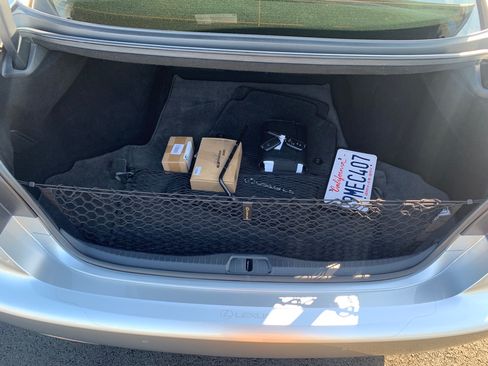 Used 2015 Lexus LS 460 w/ Comfort Package image 15