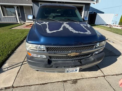 Used 2001 Chevrolet Silverado 2500 LS image 2