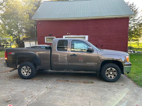 Used 2008 GMC Sierra 1500 SLE w/ Power Pack Plus image 4
