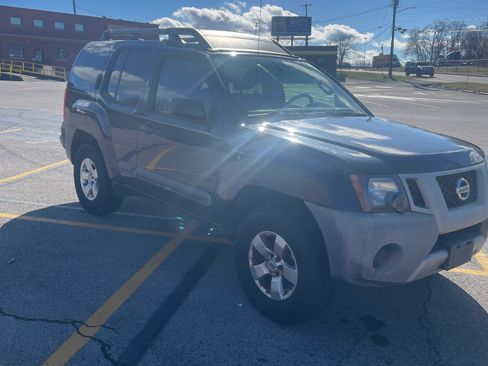 Used 2013 Nissan Xterra S image 4